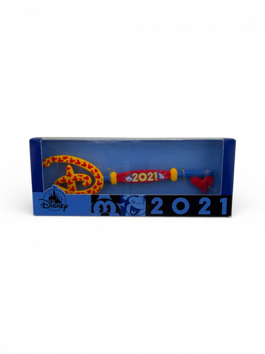 Disney 2021 Mickey and Minnie Mouse Collectible Key – Special Edition