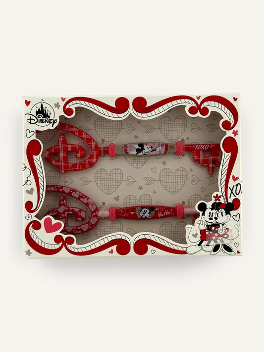 Disney Mickey and Minnie Mouse Valentine’s Day Collectible Key Set (2022) – Special Edition